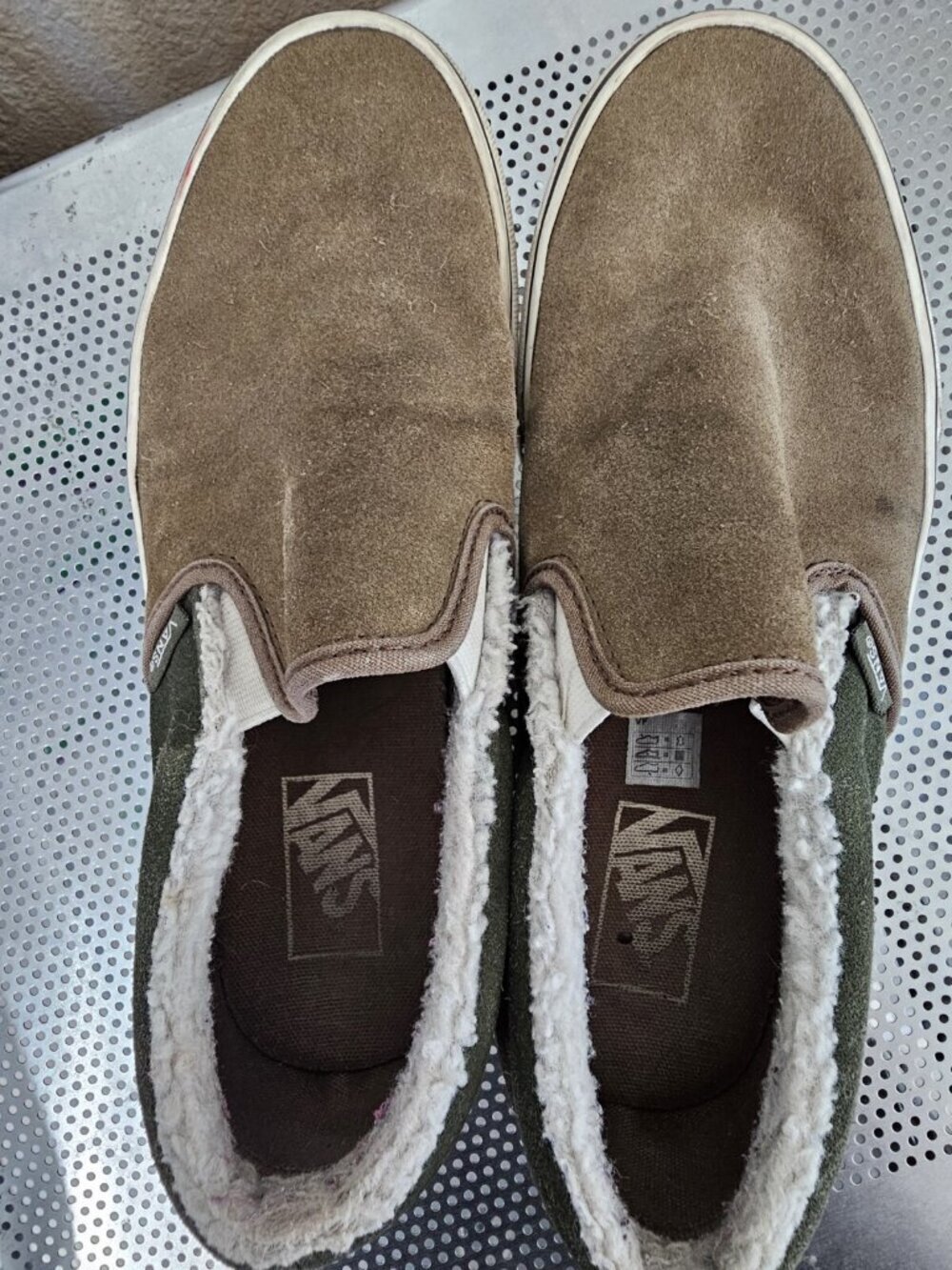 Vans Sherpa Lined Suede Loafers Shoes Casual Tan Green Men's 8 Women's 9.5 - Picture 5 of 7